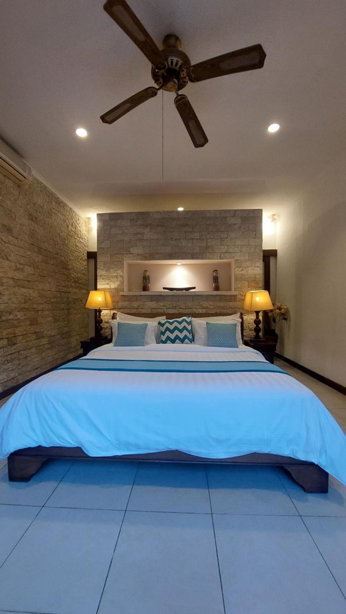 Villa Heliconia Seminyak Værelse billede
