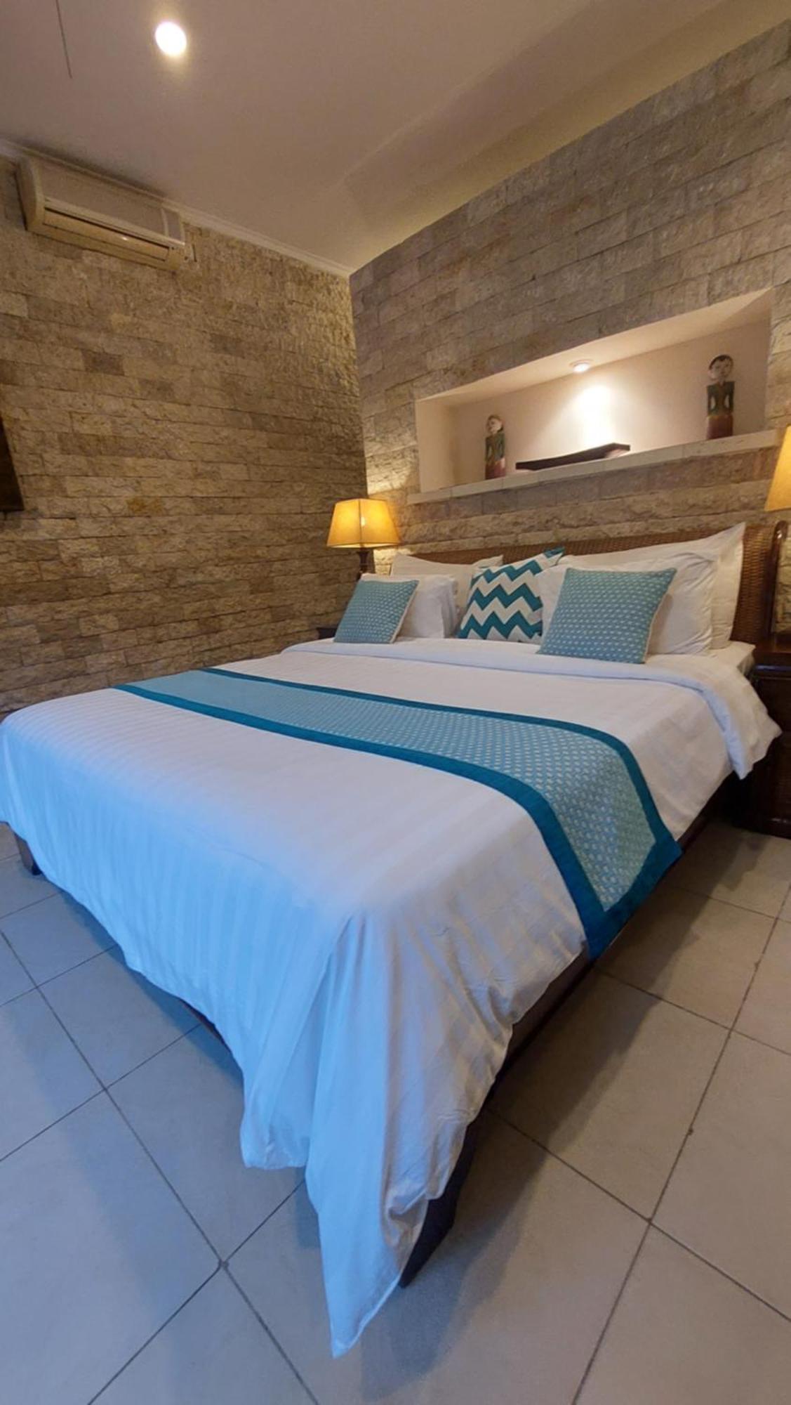 Villa Heliconia Seminyak Værelse billede