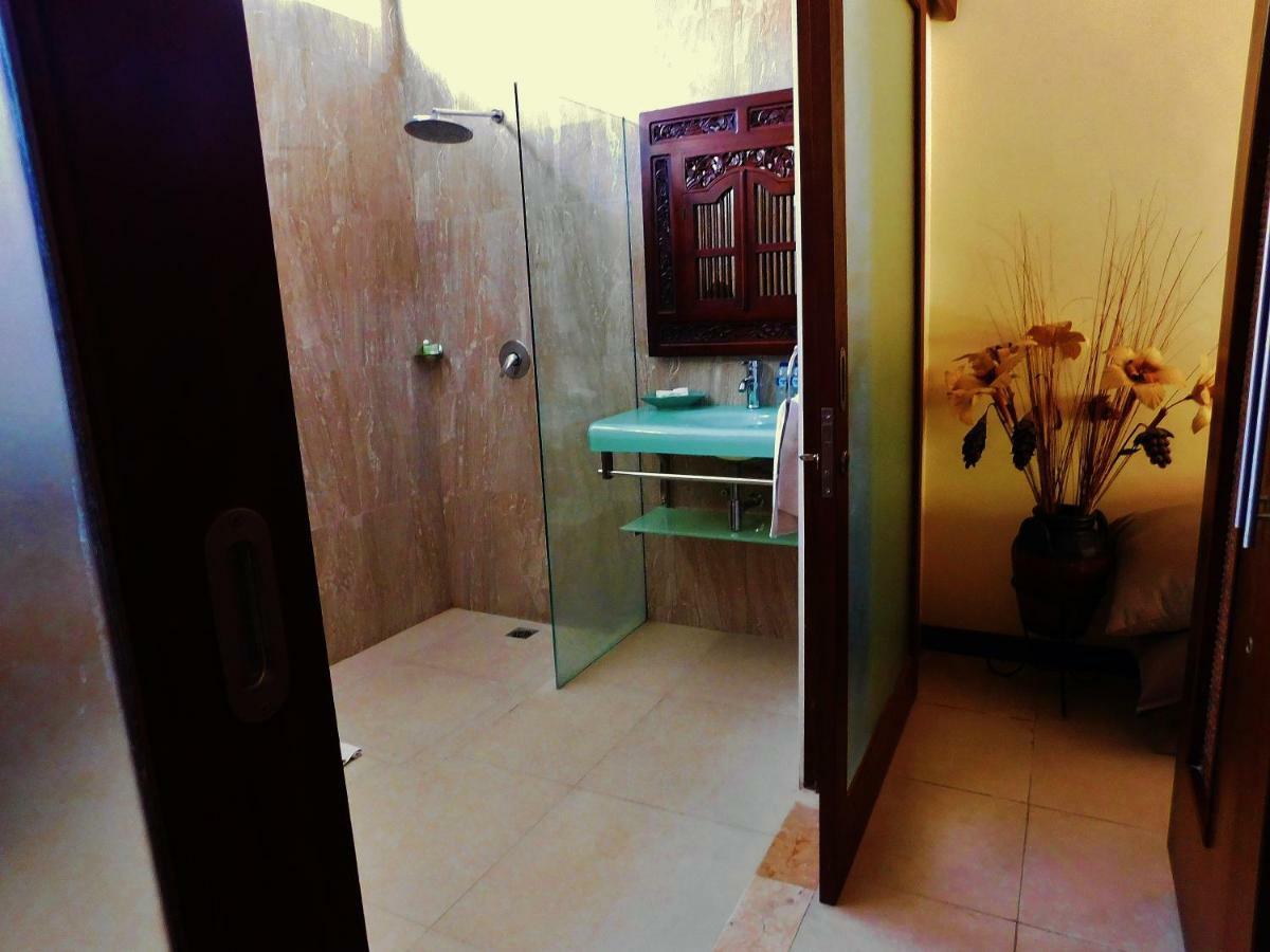 Villa Heliconia Seminyak Eksteriør billede