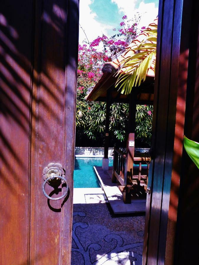 Villa Heliconia Seminyak Eksteriør billede