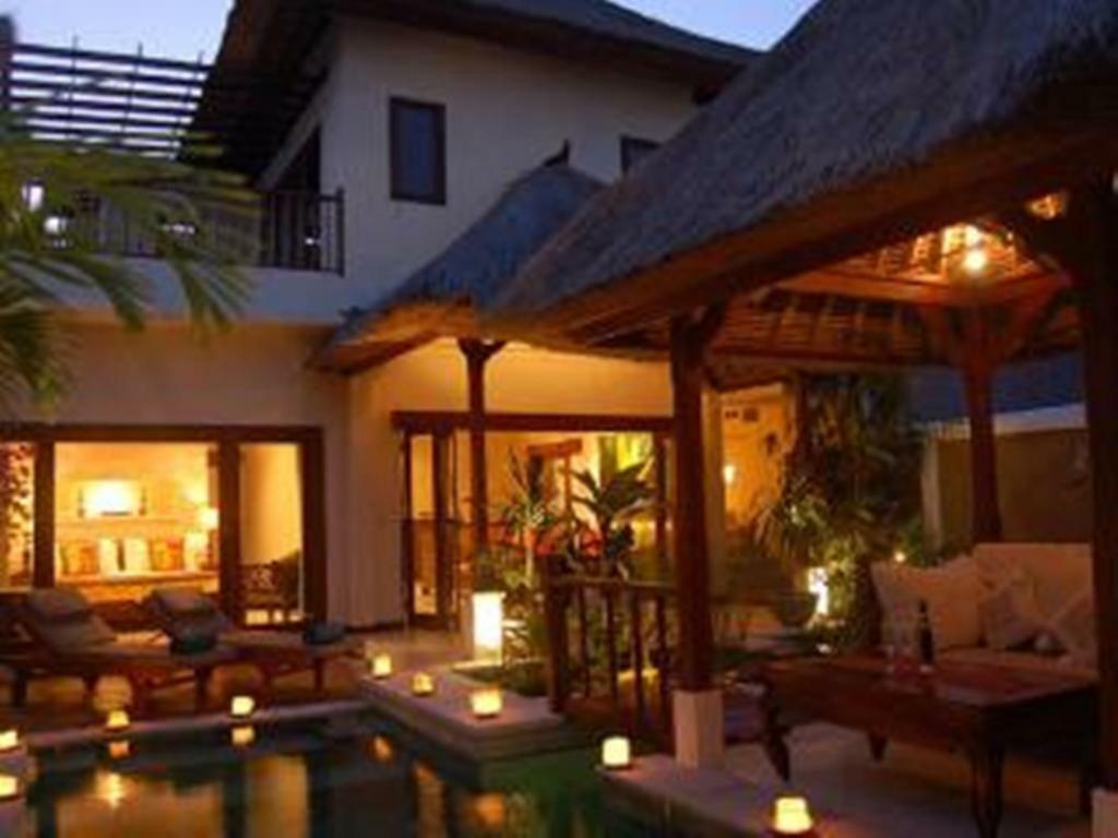 Villa Heliconia Seminyak Eksteriør billede